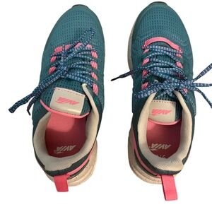 AVIA WOMENS ATHLETIC SNEAKERS SIZE 9 1/2 WIDE
